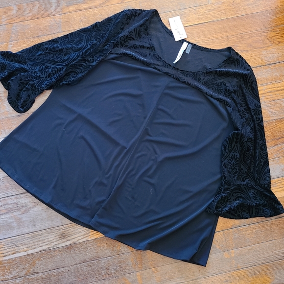 Black burnout velvet accent top NWT Sheer neck and sleeves, 2X NY Collection - Picture 4 of 13